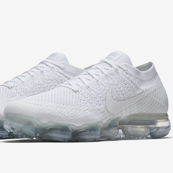 nike vapormax white christmas